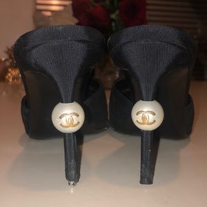 CHANEL Runway Black Suede Mule Pumps with Pearl
